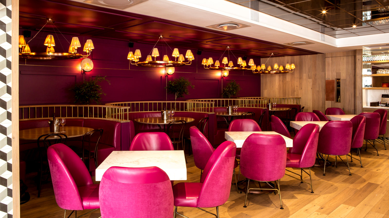 COMMERCIAL & HOSPITALITY